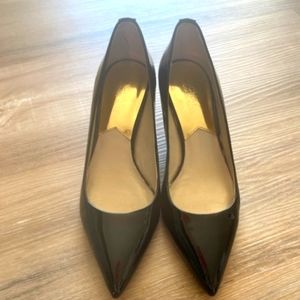 Michael Michael Kors Women’s Flex Pump Size 6